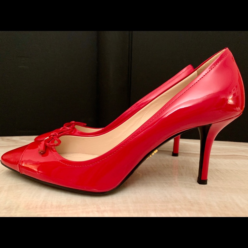 Prada red logo pump